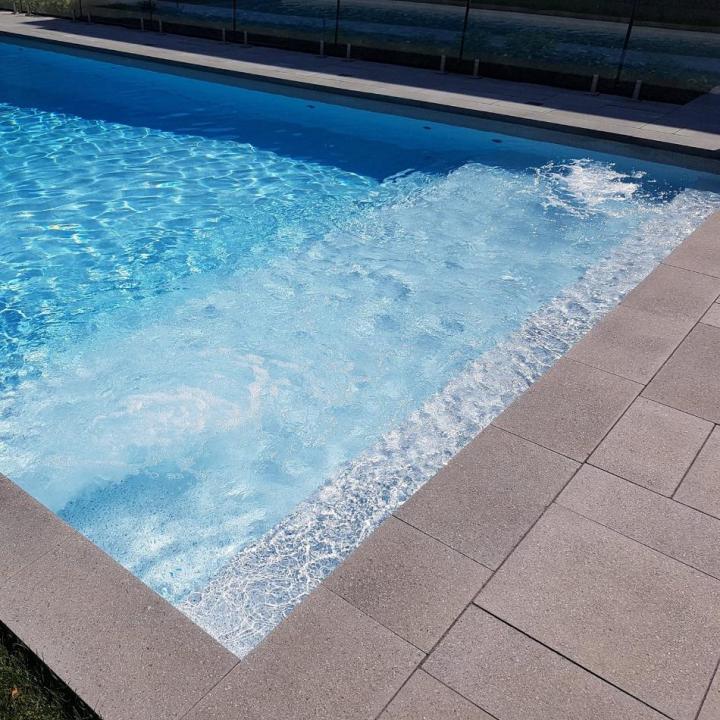 Inground pool installation Laval