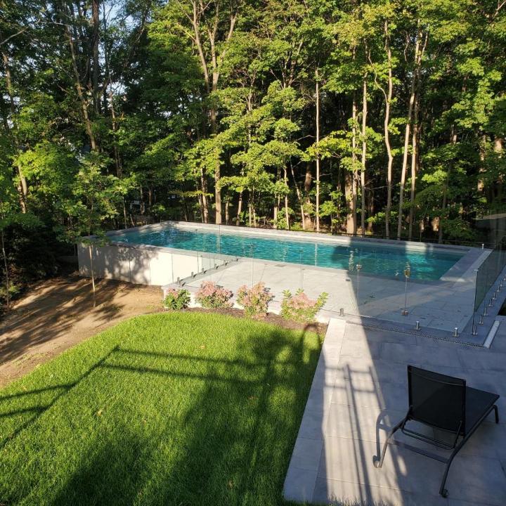 Inground pool installation Laval